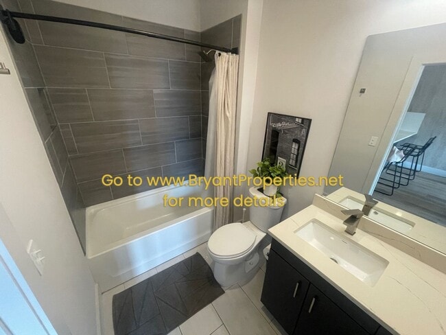 Building Photo - Nashville - Furnished 2-Bedroom Condo