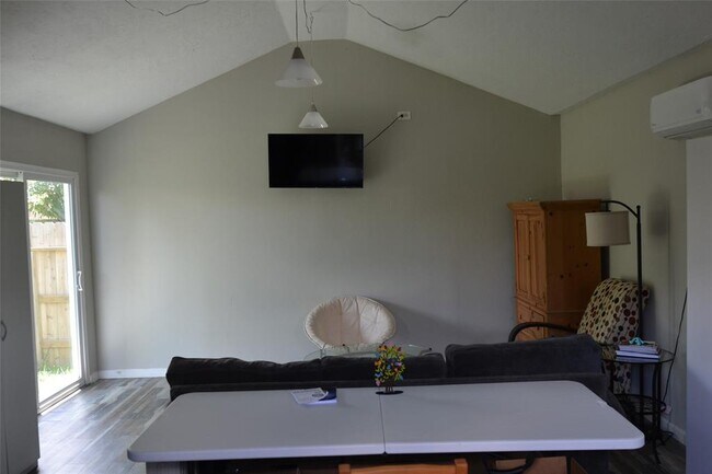 Building Photo - 10530 Permian Dr