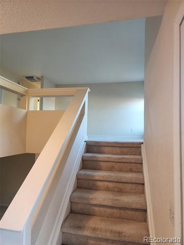 Building Photo - 9225 Clermont Dr