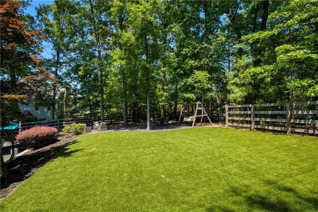 Building Photo - 265 Oakhurst Leaf Dr