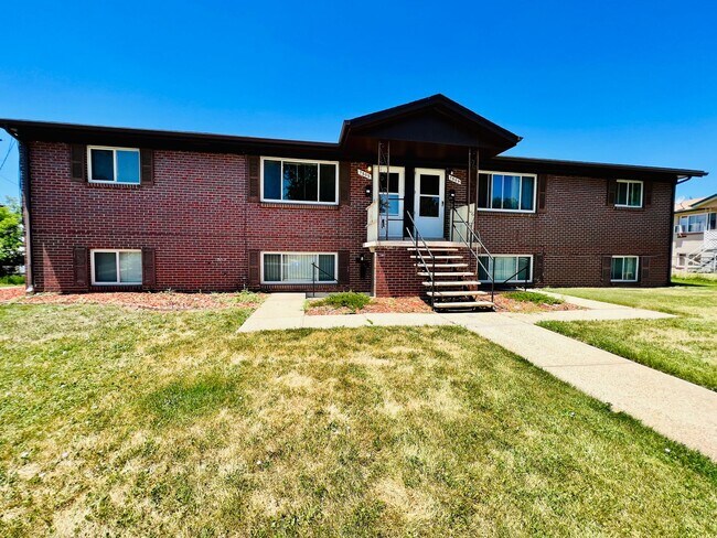 Primary Photo - $0 DEPOSIT OPTION. 2 BED 1 BATH IN SOUTH W...