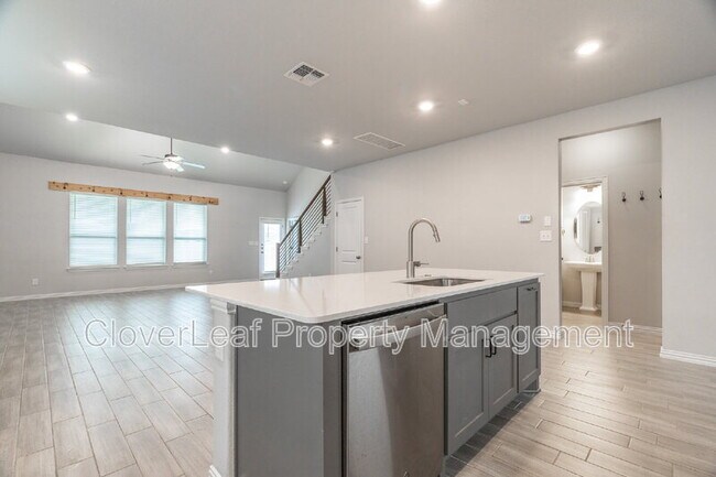 Building Photo - 675 Patriot Dr