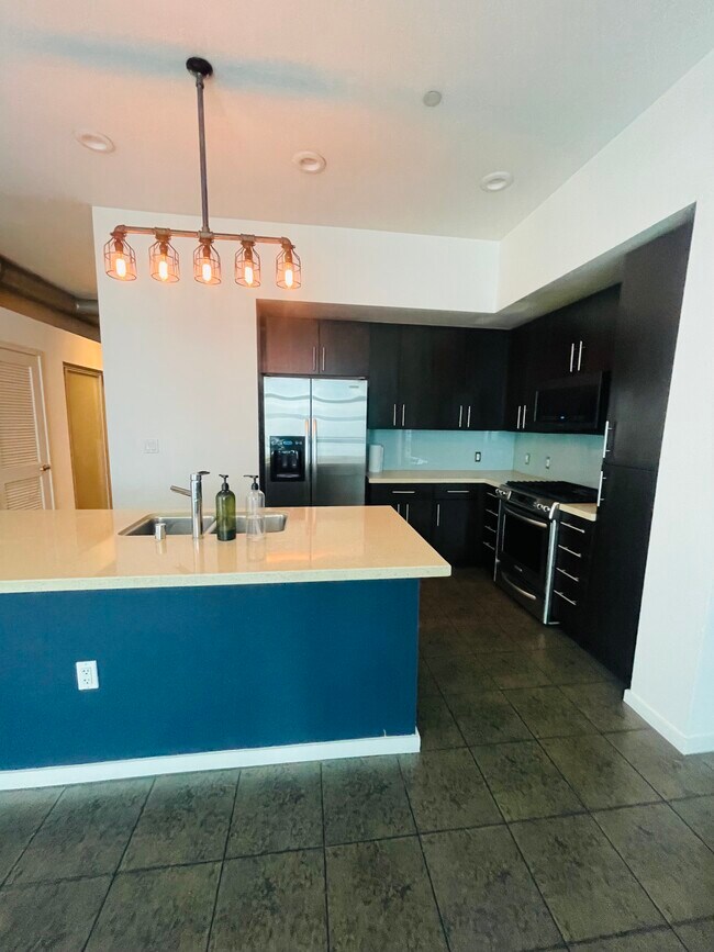 Kitchen - 133 The Promenade N