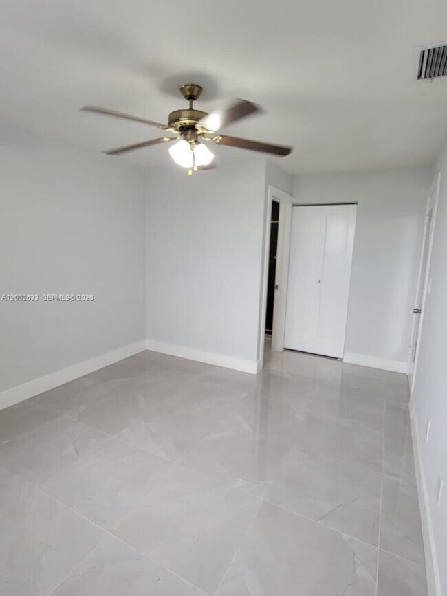 Building Photo - 199 SW 12th Ave