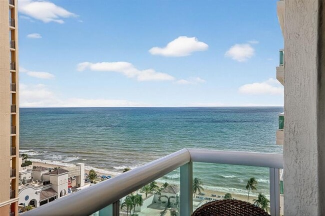 Building Photo - 101 S Fort Lauderdale Beach Blvd