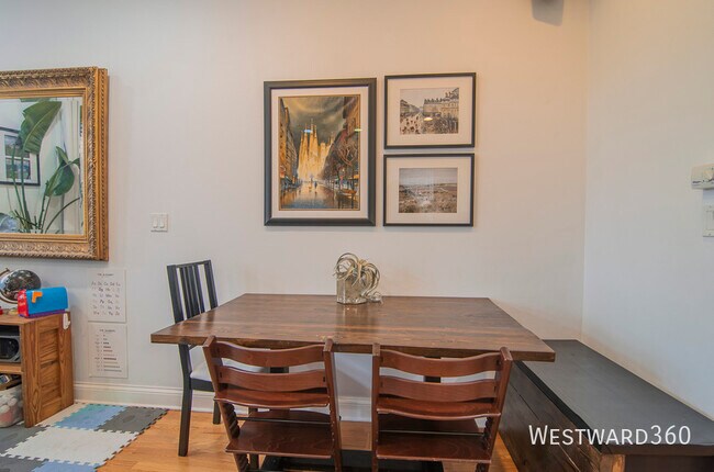 Building Photo - 1132 W 17th St