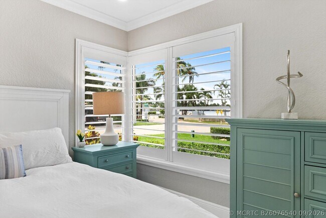 Building Photo - 990 Casuarina Rd