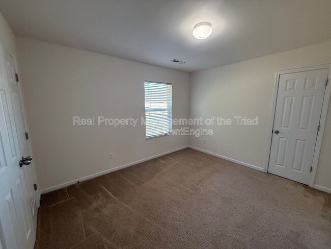Building Photo - 1642 Ashmead Ln