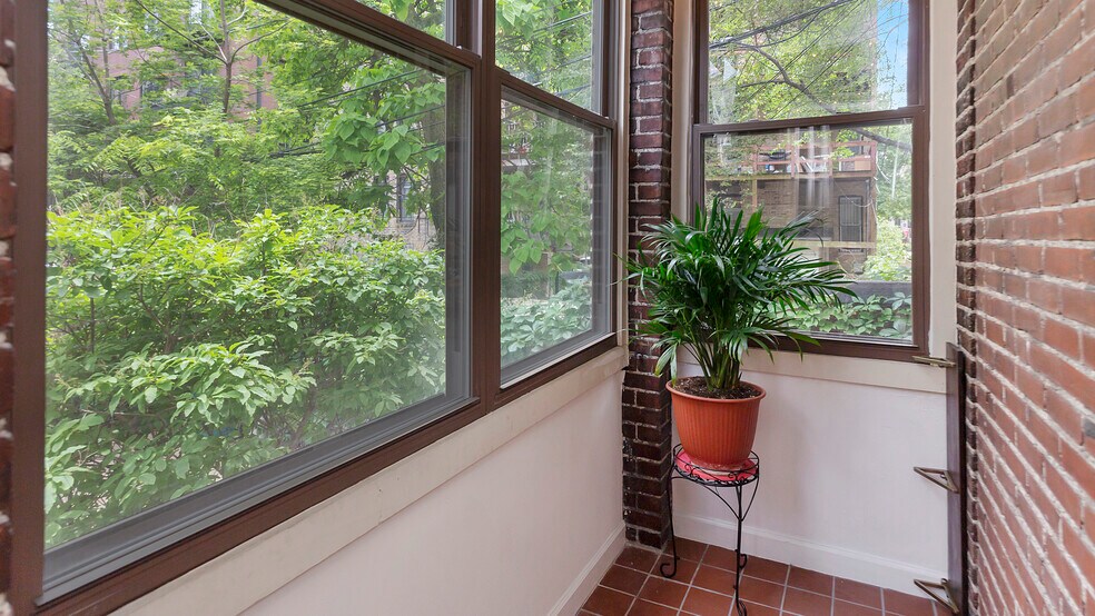 Building Photo - 3117 N Orchard St