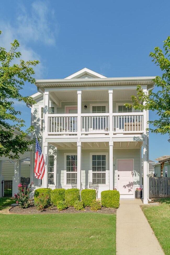 Building Photo - Beautiful 4 bedroom, 3.5 bathroom home in ...