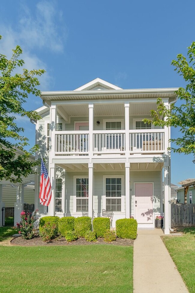 Primary Photo - Beautiful 4 bedroom, 3.5 bathroom home in ...
