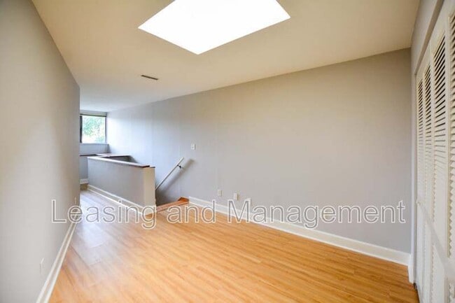 Building Photo - 309 Meeting Street