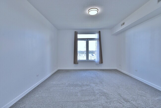 Building Photo - 8300 Callie Ave