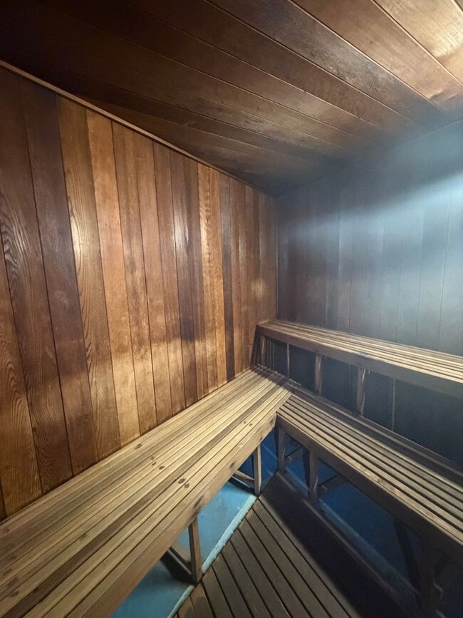 Building Photo - Luxury High-Floor Condo with Panoramic Ocean & Diamond Head Views | 2 Parking | Great Building Am...