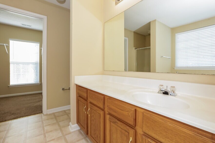 Building Photo - 6581 Long Nook Ln