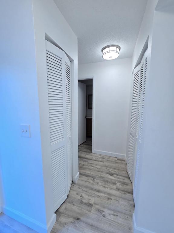 Building Photo - 9418 Nakoma Way