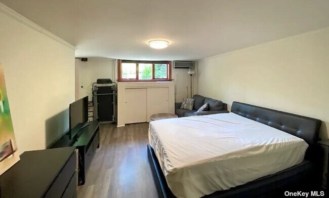 Building Photo - 21-38-38 46th St