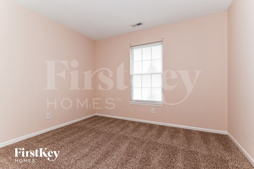 Building Photo - 5822 Rolling Bluff Ln