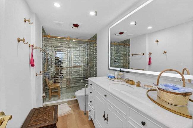 Building Photo - 899 Jeffery St