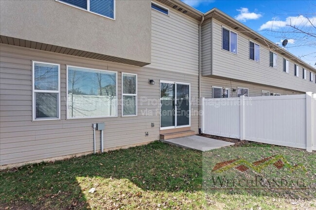 Building Photo - 1140 Seraphim Ct