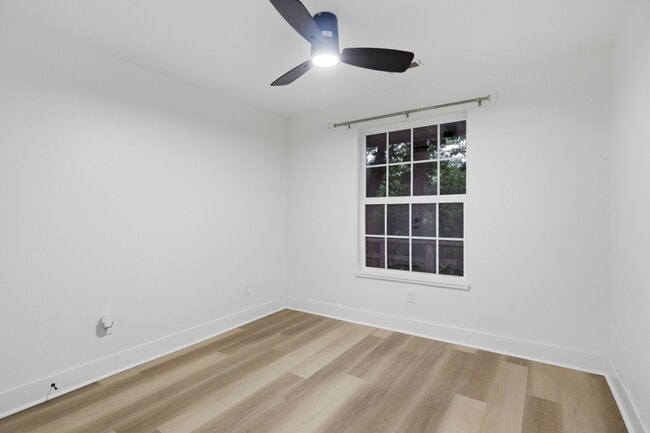 Building Photo - 526 Wilmore Rd