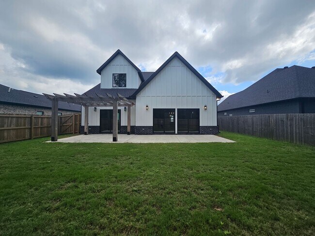 Building Photo - 7233 Havenwood Dr