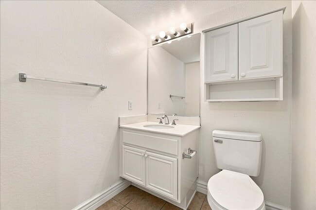 Building Photo - 32815 Paterno St