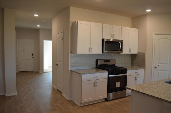 Building Photo - 1806 Windsor Blvd