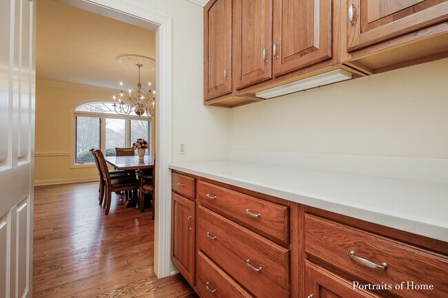 Building Photo - 1115 Bridgeview Ln