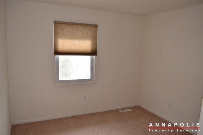 Building Photo - 227 dewey drive