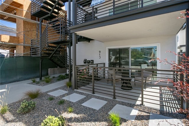 Building Photo - 913 W Balboa Blvd