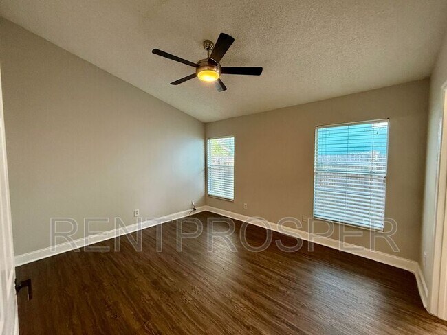 Building Photo - 9503 Rosewalk Ct