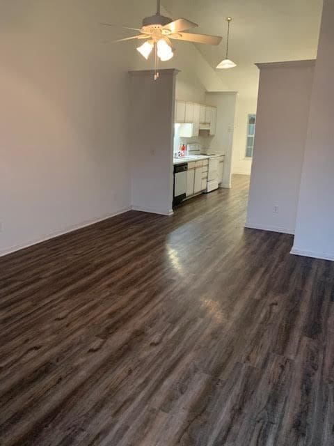 Building Photo - 2704 Bluff View Dr