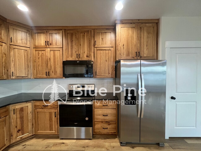 Building Photo - 1104 Cypress Loop