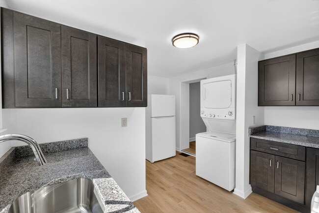 Building Photo - 2 Bedroom in New Castle
