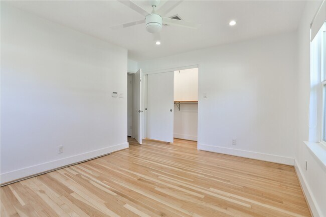 Building Photo - 4613 Libbey Dr