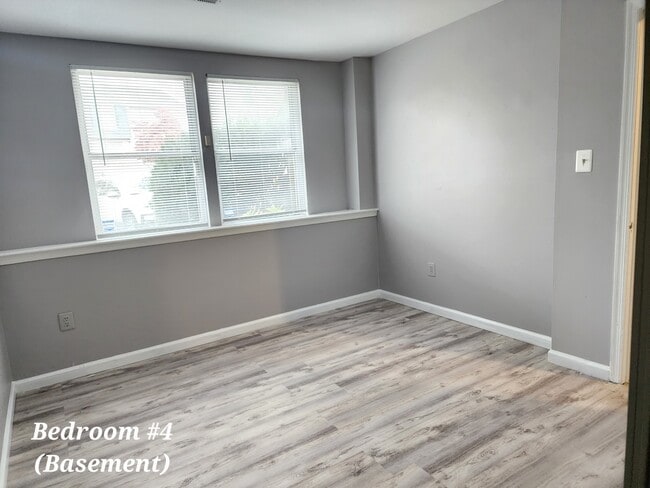 Building Photo - 18859 McFarlin Dr