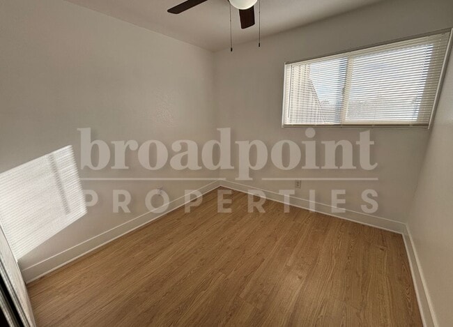 Building Photo - 522 Charlotte Dr