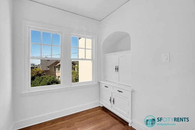 Building Photo - West Portal: Newly Remodeled Detached Sing...