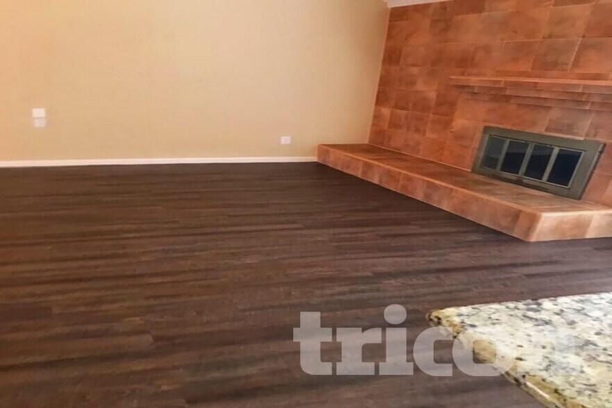 Building Photo - 7318 Foxway Ln