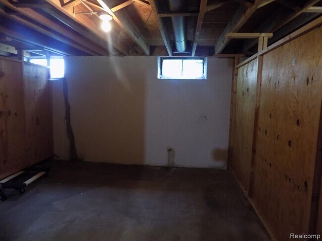 Building Photo - 17898 Mackay St