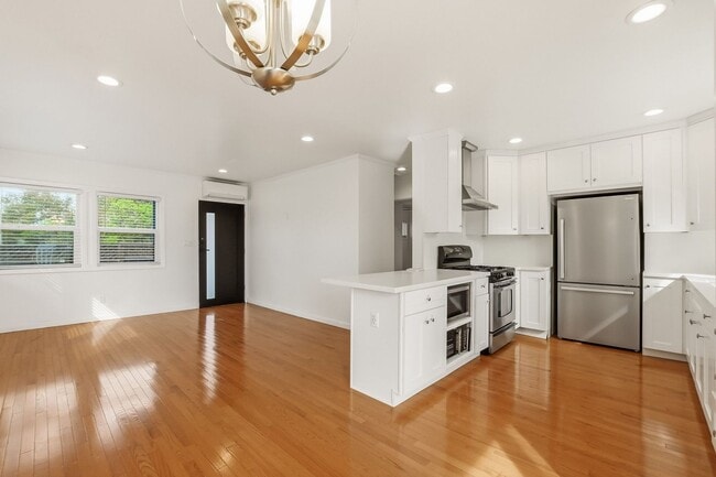 Building Photo - Dwight Street Cottages