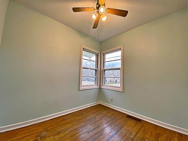 Building Photo - Great 2 bedroom ranch $795