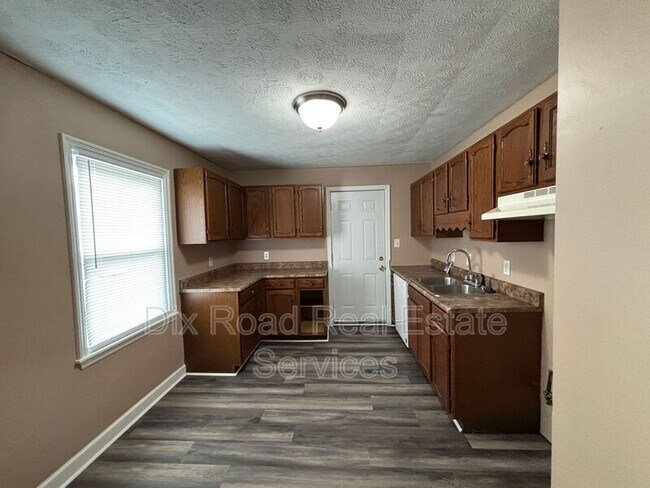 Building Photo - 1110 Ellen Dr
