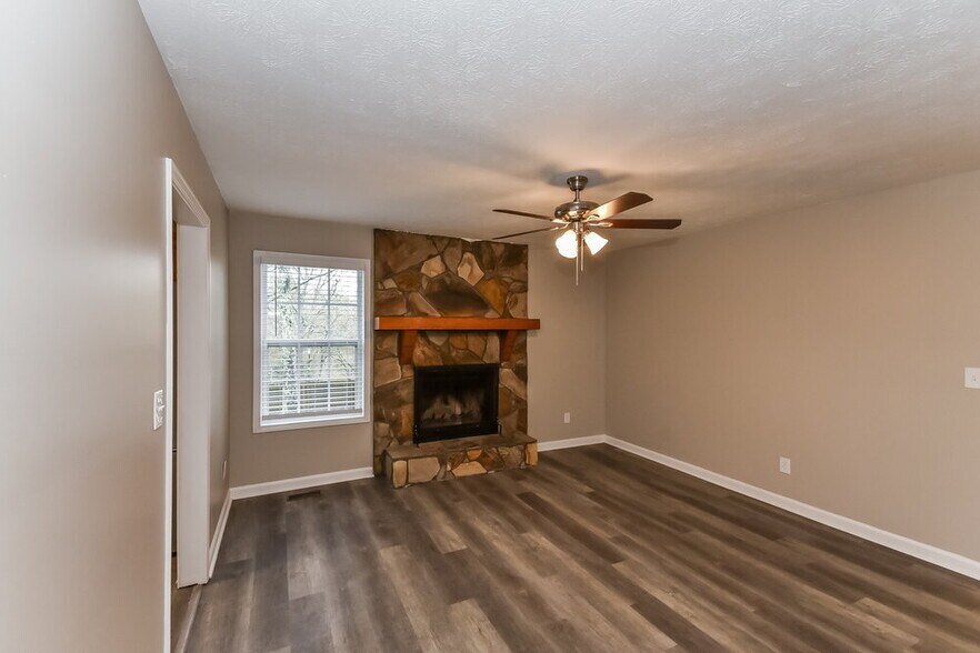 Building Photo - 6677 Birchwood Terrace