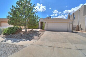 Building Photo - Ventana Ranch 3 BEDROOM   2 Bathroom   2 C...
