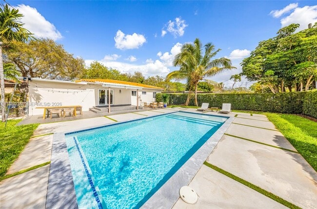 Building Photo - 172 Bentley Dr