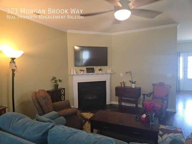 Building Photo - 323 Morgan Brook Way
