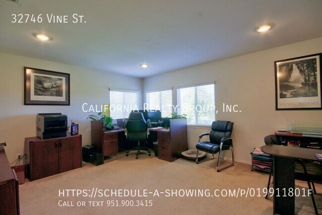 Building Photo - 32746 Vine St