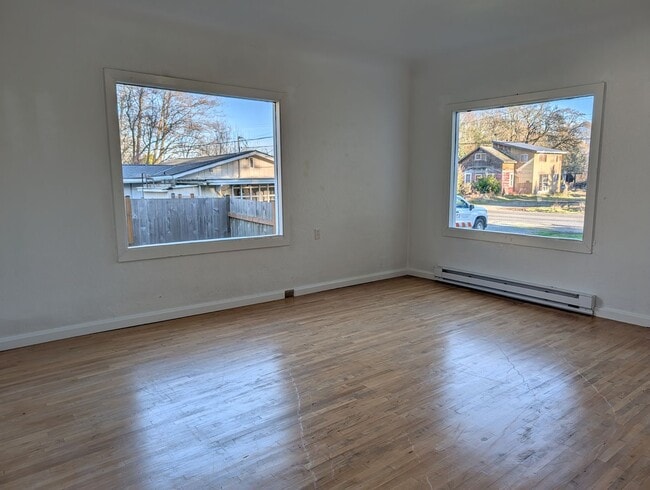 Building Photo - 25029 Minkler Rd